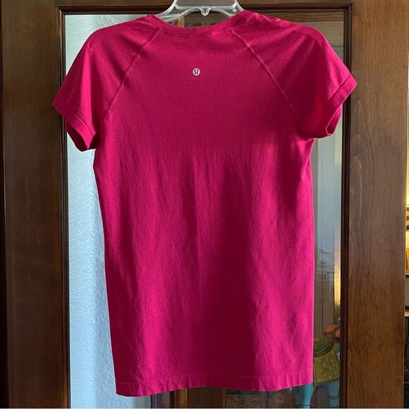 Swiftly Passionate Pink Size 8 Tech Short-Sleeve Shirt 2.0  Hip - Picture 3 of 4